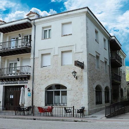 Hostal Rural Amador Puente de Vadillos エクステリア 写真