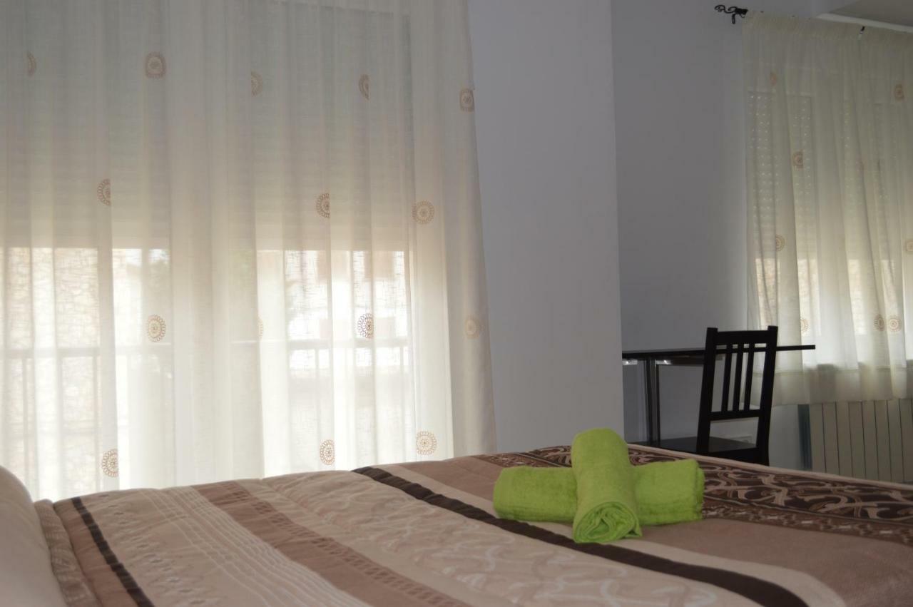 Hostal Rural Amador Puente de Vadillos エクステリア 写真